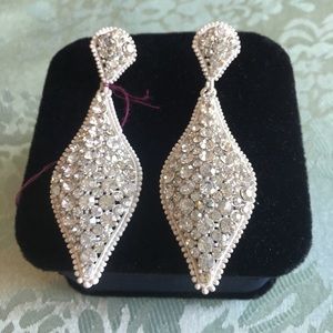 NWT Fashion Rhinestone Earrings